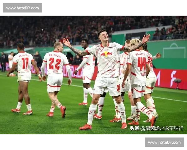 哈维 - 西蒙斯转会遇冷:莱比锡标价 7000 万欧仍无人问津 哈维 - 西蒙斯转会遇冷:莱比锡标价 7000 万欧仍无人问津